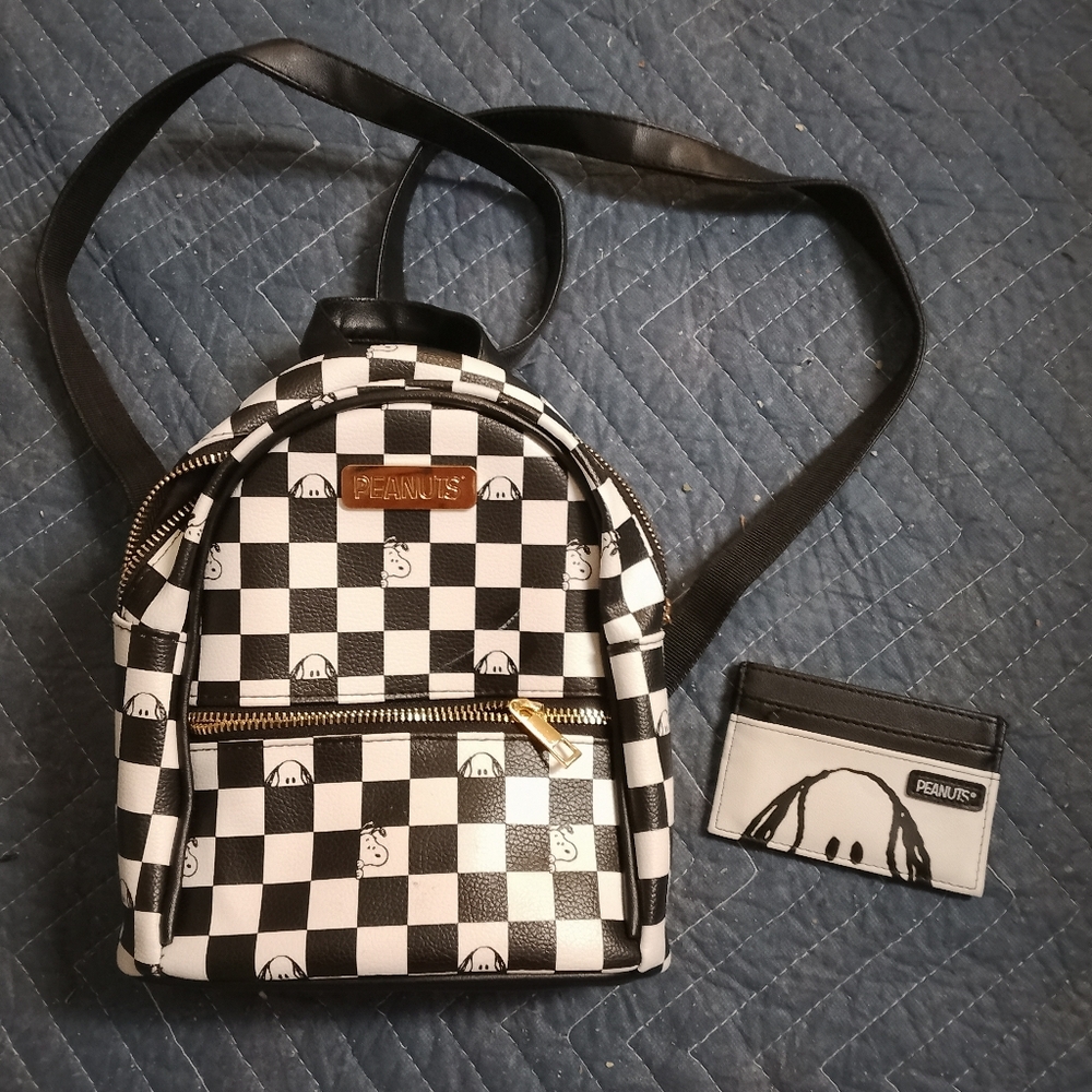 Peanuts Checkered Mini Backpack and Card Holder Bioworld Loungefly Mini Peanuts